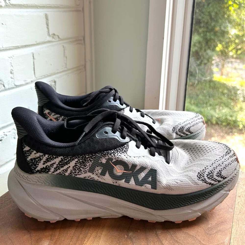 Hoka Women's Challenger ATR 7 Trail Run Sneakers 10.5 Wide Harbor Mist Spruce